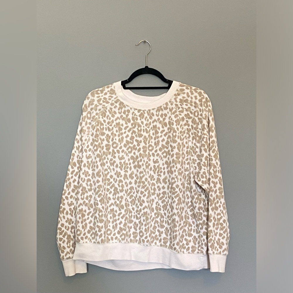 Leigh weight crewneck perfect for all temperatures